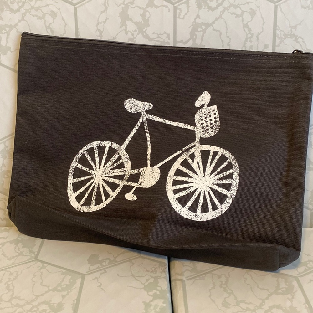 Thirty One Bicycle Zipper Tote